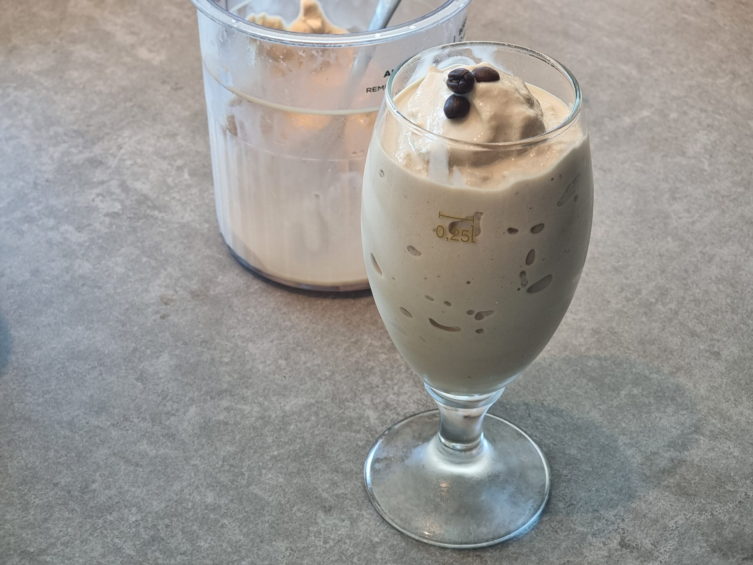 Deluxe ice coffee shake